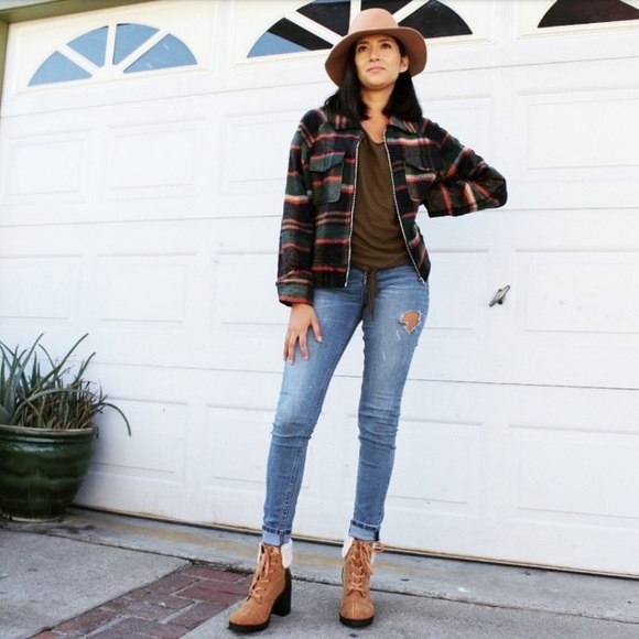 Fall Plaid Lumberjack Jacket - Picture 7 of 8